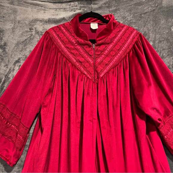 Vintage Women’s 2X House Dress Coat Lounge Ted Velour Zip Front Intricate Lace - Picture 2 of 15